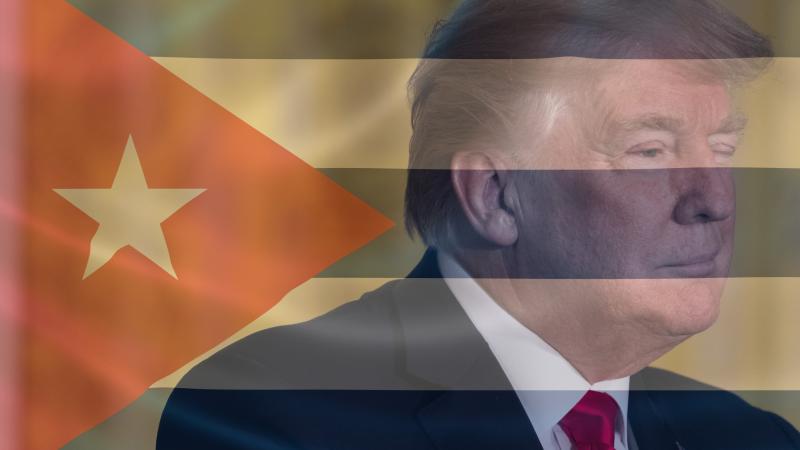 El presidente de EEUU, Donald Trump, superpuesto a una bandera de Cuba.