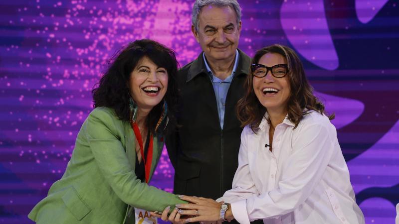 El expresidente del Gobierno José Luis Rodríguez Zapatero, la primera dama de Brasil, Janja Lula da Silva, y la ministra de Igualdad, Ana Redondo.