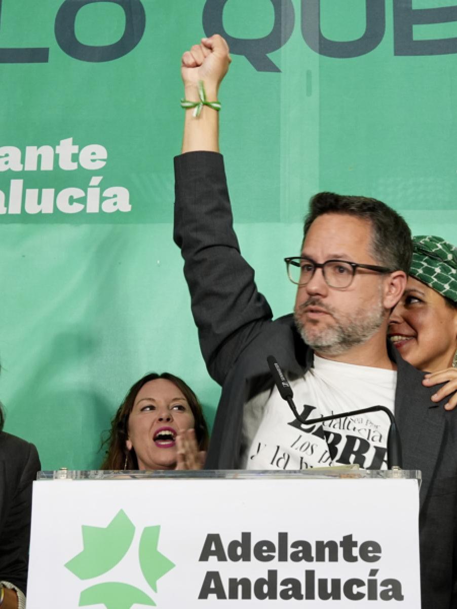 José Ignacio García, Teresa Rodríguez y otros miembros celebran el resultado de Adelante Andalucía