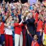 La infanta Sofía lo vuelve a hacer: su emoción al levantar la copa del mundo con los jugadores