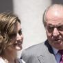 El rey Juan Carlos dedica un sorprendente halago a la reina Letizia y deja claro que no tiene ni idea de lo que pasa en la familia real británica