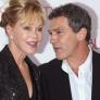 Antonio Banderas se reúne con su ex Melanie Griffith, su hija Stella y su yerno en Los Angeles