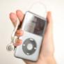 Vuelve el iPod: los más jóvenes están rescatando este viejo dispositivo para escuchar música "sin las distracciones de los móviles"