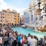 Un ministro italiano pide prohibir el término "turismo masivo" y muchos estallan: "No le corresponde decidir cómo habla la gente"
