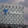 Telefónica firma el ERE para casi 5.000 personas con los sindicatos y calcula que tendrá un coste de unos 2.500 millones de euros