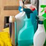 Un catedrático de toxicología explica el riesgo real de champús, ambientadores y limpiadores: no es cada producto, es la mezcla de todos a la vez