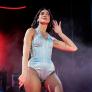 Dua Lipa vuelve a posicionarse: despide a su manager por tratar de boicotear la actuación proPalestina de Kneecap