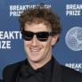 Foto de archivo de Mark Zuckerberg, con gafas de sol.