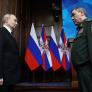 Eufemismos, mentiras y un portazo a las ansias de paz de Trump: las claves del discurso de Putin a sus militares