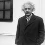 Albert Einstein, sobre la diferencia entre ser listo y ser sabio: “Una persona inteligente resuelve un problema, una sabia lo evita”