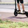 Confirmado por el BOE: multa de hasta 800 euros si conduces tu patinete eléctrico y no has hecho estos trámites