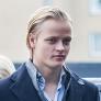 Marius Borg llora en su declaración en el juicio, exculpa a Mette-Marit y señala que su vida de "sexo y drogas" es por su vinculación con la familia real noruega