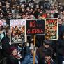 España sale a la calle para decir 'No a la guerra' en Oriente Medio, en imágenes