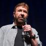 Chuck Norris fue el héroe de muchos chistes célebres: ahora las redes se vuelcan recordándolo