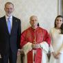 Así fue el encuentro de Felipe y Letizia con el papa León XIV en El Vaticano: lo que hablaron, la lengua que usaron y los regalos que se hicieron