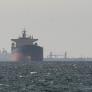 Tres petroleros sancionados por EEUU atraviesan el estrecho de Ormuz pese al bloqueo de Washington