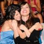 Selena Gomez asiste a un concierto de Demi Lovato y desata rumores de una posible reconciliación