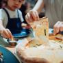 11 euros por un plato vacío: una pizzería cobra ese recargo a las familias que comparten una pizza entre dos hijos pequeños