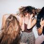 Los 11 comportamientos de la Generación Z que más estresan a los 'millennials'