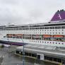 El crucero aislado por un brote de gastroenteritis atraca en A Coruña