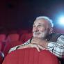 Ya ha entrado en vigor en España, lo confirma el BOE: los mayores de 65 años tendrán un año más de cine por 2 euros para frenar la caída de espectadores⁠
