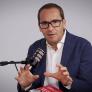 David Jiménez enseña dos de los comentarios que ha recibido por el capítulo que ha hecho sobre el caso de Zapatero