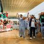 Llegan al aeropuerto de Barcelona los activistas catalanes de la Global Sumud Flotilla