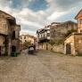 4.200 vecinos y un millón de visitantes al año: el plan de Santillana del Mar para evitar morir de éxito turístico