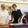 El Gobierno le deja a Ayuso la 'bendita pregunta' tras su encuentro con el papa León XIV