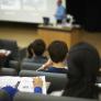 Un ingeniero que ha estudiado en España y EEUU concluye por qué en educación se diferencian tanto: hay un factor esencial