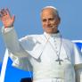 El Papa, a bordo del avión a España: "Los abusos son una llaga todavía abierta"