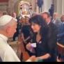 El simbolismo que hay tras el regalo que le hizo la ministra de Igualdad al papa León XIV