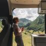 Una madre británica deja todo atrás y viaja por Europa educando a cinco hijos en una caravana y ahora pone rumbo a España: "La naturaleza es su parque de juegos"
