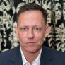 Una hacker revela varios nombres vinculados a Dialog, el club Bilderberg del amigo de Trump, Peter Thiel