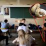 El candidato que nadie esperaba en la prueba de filosofía: una culebra de más de un metro se cuela en un examen de bachillerato y obliga a cerrar el aula