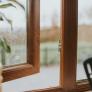 Aire fresco en días calurosos: ¿ventilar a primera hora o ventilación cruzada? ¿ventana cerrada o abatida? ¿qué funciona mejor para refrescar la casa?