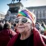 Las personas mayores LGTBI+ reivindican envejecer con visibilidad y libertad: "Continúa enfrentándose a discriminación, invisibilidad, soledad y vulnerabilidad"