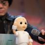 Ishiguro Hiroshi, ingeniero experto en androides, sobre el vínculo de Japón con los robots: "Creemos que cada cosa, desde botellas a sillas, tiene un alma"
