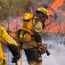 Desalojadas 500 personas por el incendio de Soneja en una jornada crítica con varios fuegos activos en España