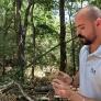 Albert Vila, instructor de supervivencia: "Hay gente cuya fórmula de felicidad es 10.000 euros al mes y todo lujo. Mi fórmula es vivir en el bosque, levantarme con los pajaritos"