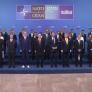 La foto de familia de la OTAN deja esta escena entre Pedro Sánchez y Donald Trump: ni hecho adrede sale así