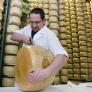 Ansiedad por el queso en Italia: "No queremos ser la última generación en comer parmesano"