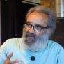 Tomás, 64 años, vive solo en un pueblo del Pirineo con 480 euros al mes: "Aquí no siento el aislamiento; la soledad te ayuda a reflexionar"