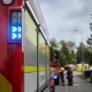 Unos bomberos reaniman con oxígeno a una paloma tras un incendio: "Seguiré pagando impuestos con gusto si se usan para esto"