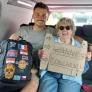 Teresa, la abuela de 93 años que viaja con su nieto haciendo autoestop y ya llevan 2.000 kilómetros: "Al principio se negó, iba a regañadientes"