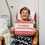 Rosita, la anciana de 94 años que ya reúne 40.000 firmas para que la tele sea gratis en los hospitales públicos: "Distrae mucho, pero cuesta 25 euros la semana"