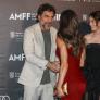 Letizia deslumbra junto a Javier Bardem en la clausura del Atlántida Film Fest: de su saludo a la reivindicación del actor sobre la crisis migratoria