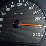 Un expiloto de caza británico rompe el récord de velocidad punta en un coche de hidrógeno: 654 kilómetros por hora