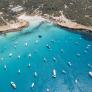 Indignación en dos calas de Ibiza y Formentera por la invasión de motos de agua y barcos: "Esto es una auténtica vergüenza"