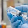 Moderna y Merck anuncian resultados positivos en un ensayo clínico de una vacuna para el melanoma
